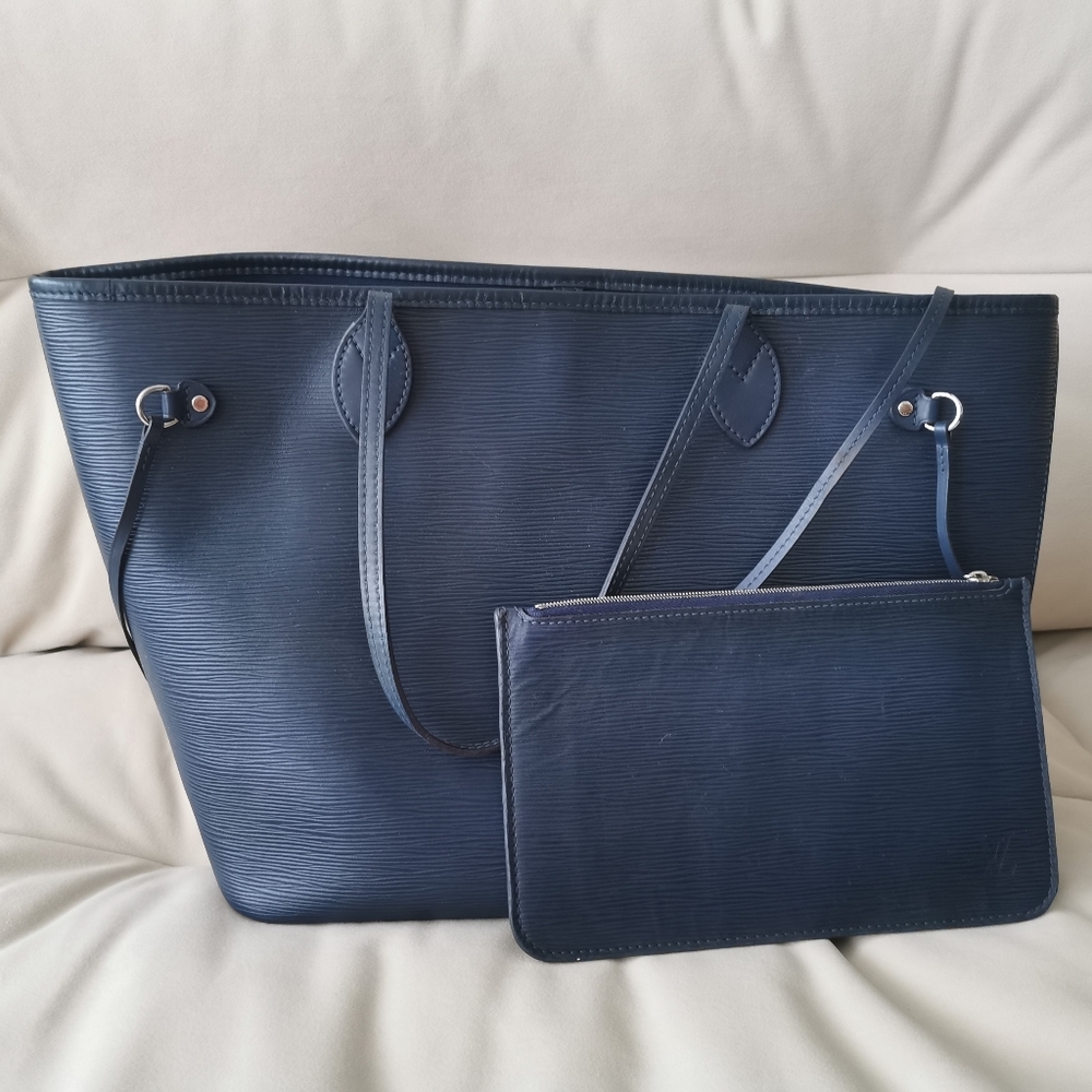 (SOLD) Louis Vuitton EPI Leather Neverfull